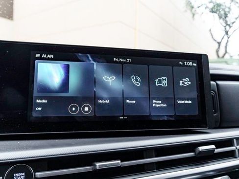 Used 2025 Hyundai Santa Fe SEL image 16