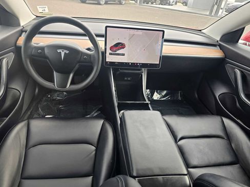 Used 2019 Tesla Model 3 Standard Range image 22