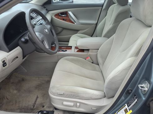 Used 2009 Toyota Camry XLE FWD image 13