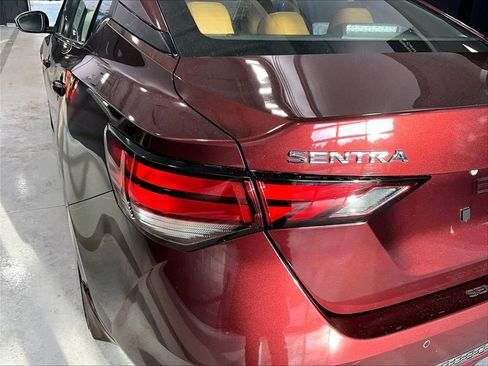 Used 2020 Nissan Sentra SV w/ SV Premium Package image 27