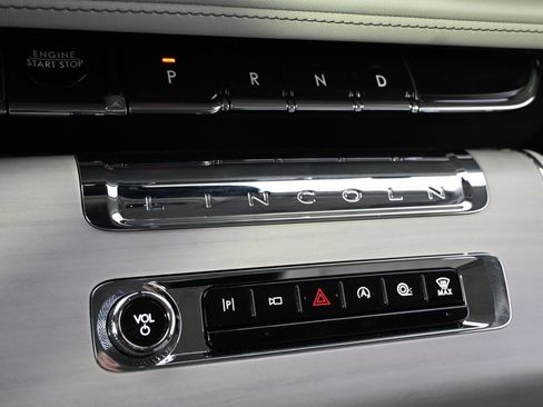 Used 2025 Lincoln Aviator Reserve w/ Equipment Group 201A image 32