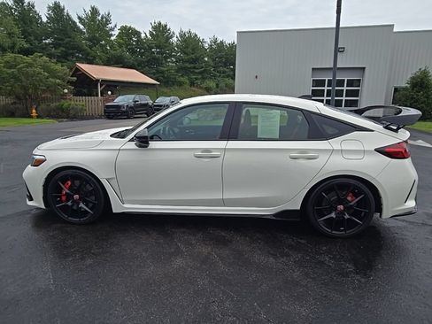 Used 2024 Honda Civic Type R image 10