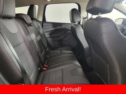 Used 2016 Ford Escape SE w/ SE Chrome Package FWD image 16