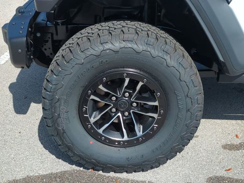 New 2026 Jeep Wrangler Unlimited Rubicon 392 w/ Quick Order Package 27X Moab AWD/4WD image 11