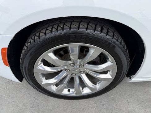 Used 2019 Chrysler 300 Touring L w/ Quick Order Package 2EF RWD image 47