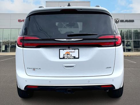 New 2026 Chrysler Pacifica Pinnacle w/ Trailer Tow Group image 5