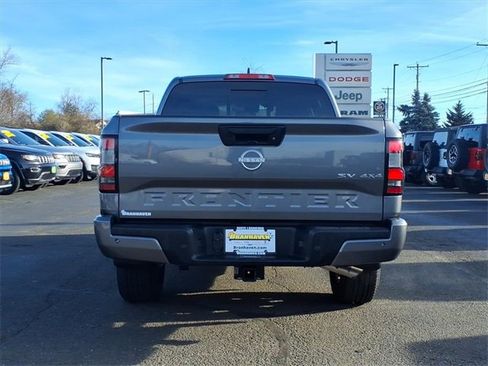 Used 2024 Nissan Frontier SV w/ SV Convenience Package image 4