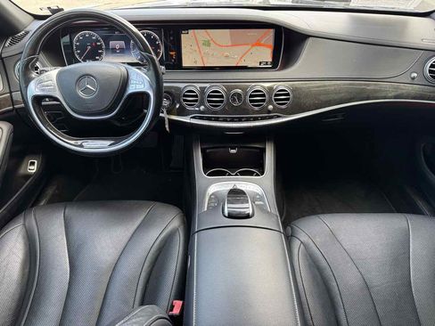 Used 2017 Mercedes-Benz S 550 Sedan image 19