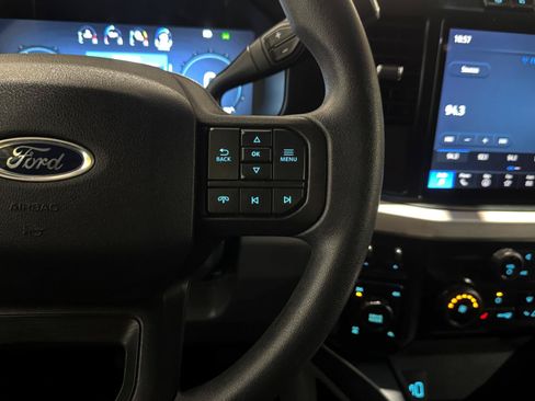 Used 2023 Ford F250 XLT w/ XLT Premium Package AWD/4WD image 23