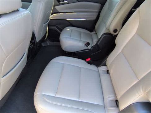 Used 2024 Chevrolet Traverse LT w/ Trailering Package image 20