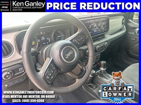 Used 2024 Jeep Wrangler Unlimited AWD/4WD image 14