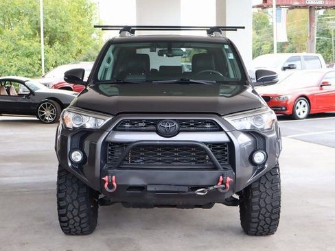 Used 2017 Toyota 4Runner SR5 Premium image 9