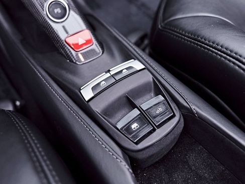 Used 2019 Ferrari 488 Spider RWD image 86
