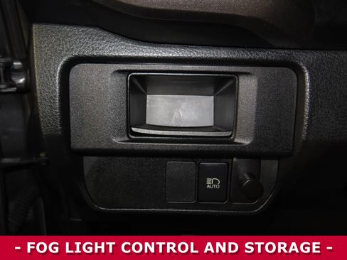 Used 2018 Toyota Tacoma SR5 image 19