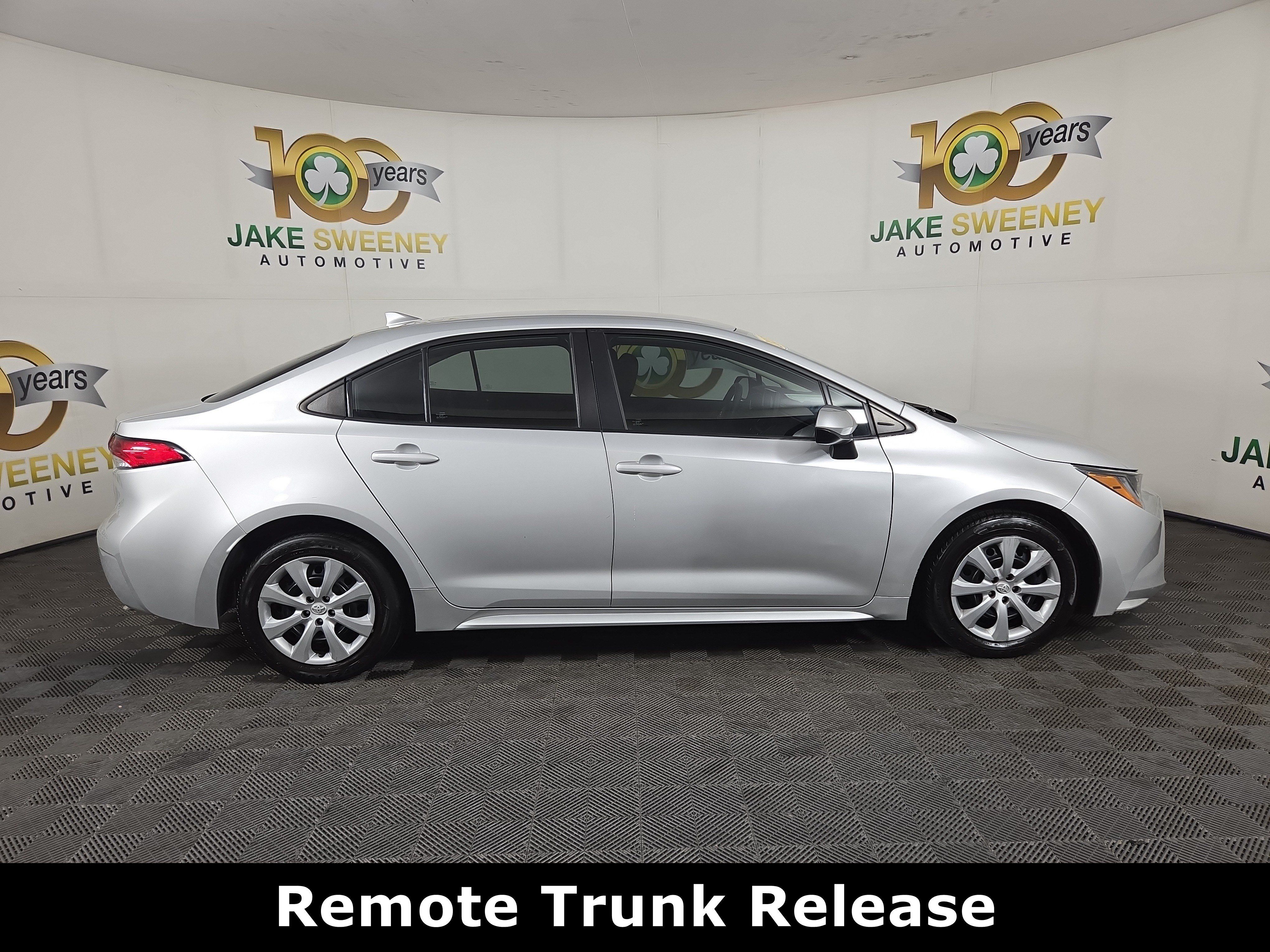 Used 2023 Toyota Corolla LE FWD image 11