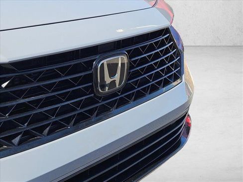 Used 2023 Honda Accord Sport image 29