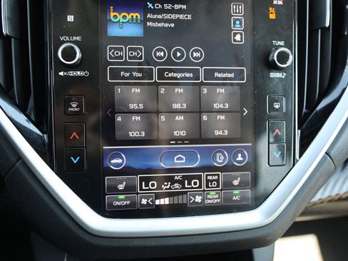 Used 2023 Subaru Ascent Premium w/ Convenience Package AWD/4WD image 29