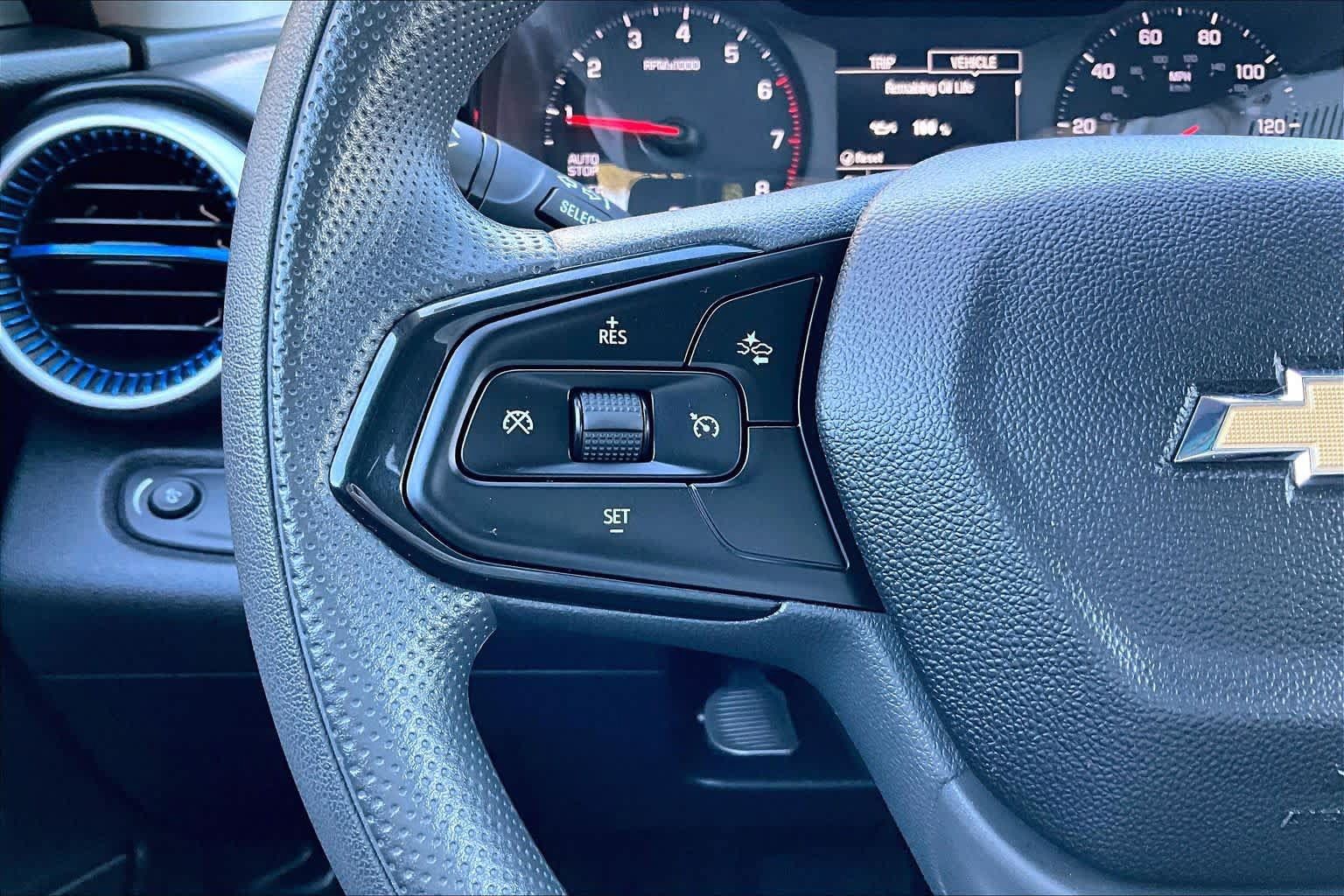 Used 2025 Chevrolet Trax LS FWD image 24