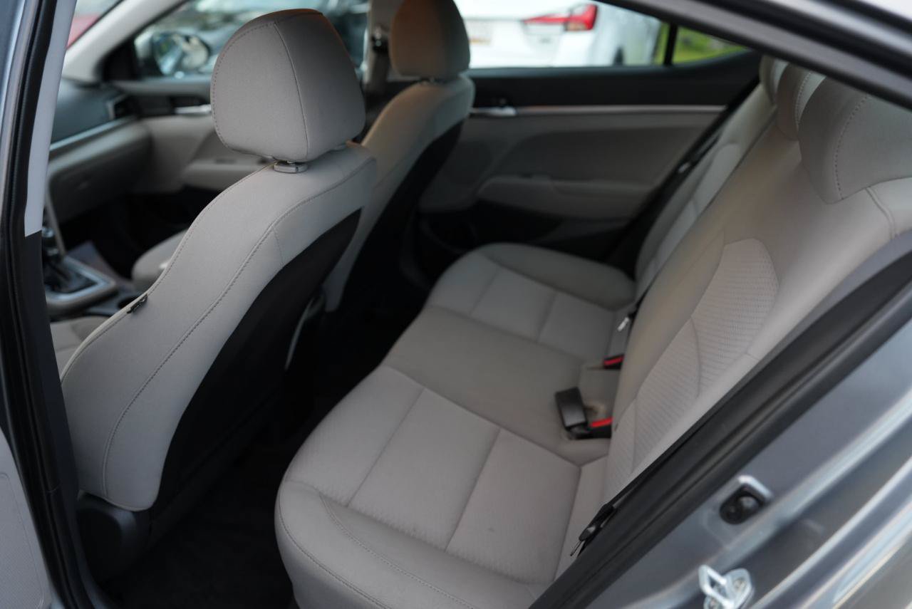 Used 2019 Hyundai Elantra SE FWD image 21
