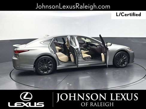 Used 2020 Lexus LS 500 w/ Interior Upgrade Package RWD image 31