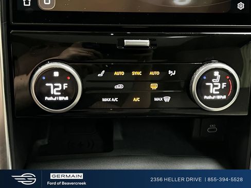 Used 2025 Land Rover Discovery S AWD/4WD image 18