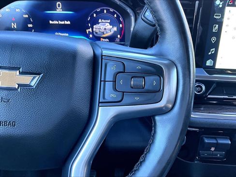Used 2025 Chevrolet Silverado 2500 LT w/ Convenience Package image 24