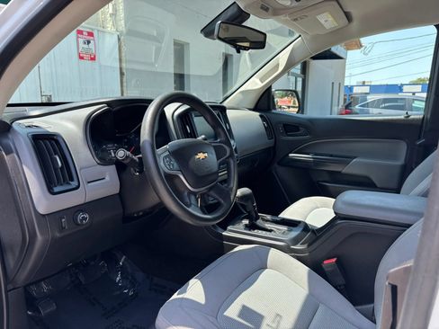 Used 2017 Chevrolet Colorado W/T w/ WT Convenience Package RWD image 14