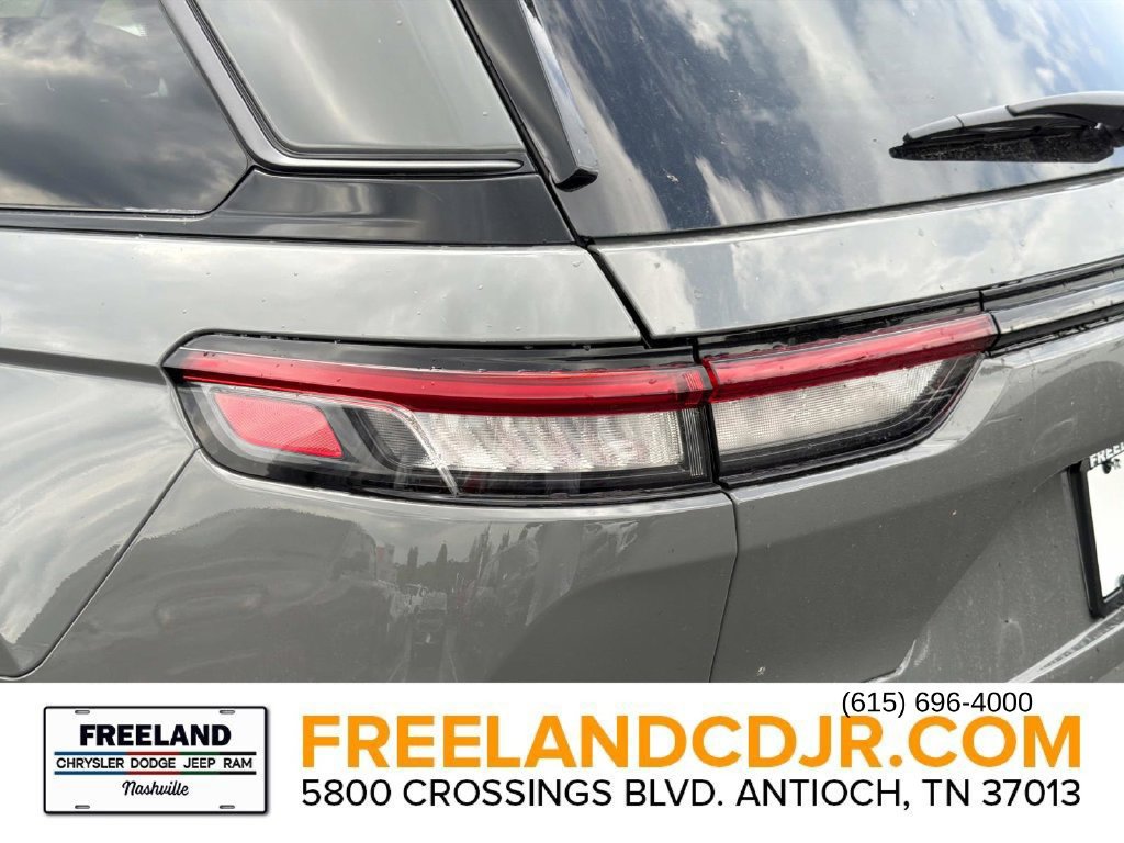 New 2027 Jeep Grand Cherokee Altitude AWD/4WD image 11
