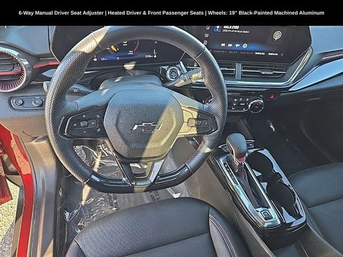 Used 2024 Chevrolet Trax RS w/ Sunroof Package image 10