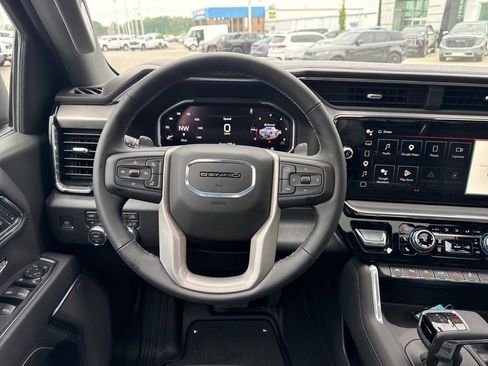 Used 2026 GMC Sierra 1500 Denali AWD/4WD image 16