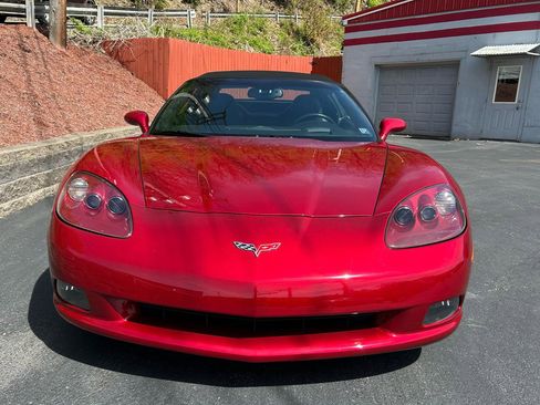 Used 2005 Chevrolet Corvette Convertible w/ Preferred Equipment Group RWD image 13