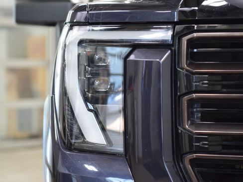 Used 2024 GMC Sierra 2500 AT4X AWD/4WD image 12