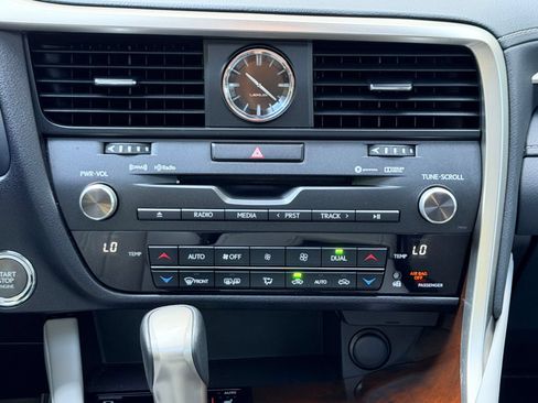 Used 2019 Lexus RX 350 AWD w/ Navigation Package image 21