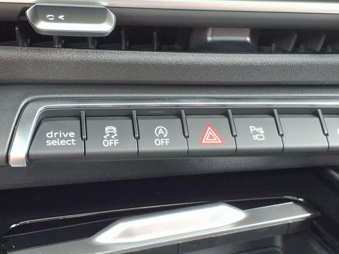 New 2026 Audi Q3 quattro 2.0T AWD/4WD image 31