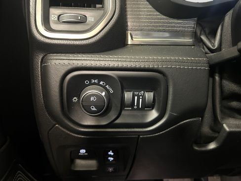 Used 2019 RAM 1500 Limited RWD image 18