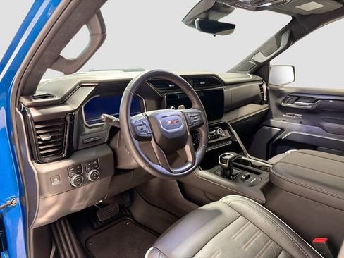 Used 2024 GMC Sierra 1500 AT4X image 9