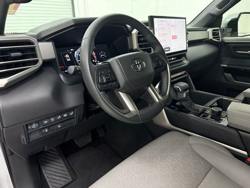 Used 2025 Toyota Tundra Limited w/ Power Package AWD/4WD image 8