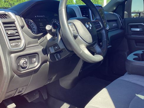 Used 2024 RAM 2500 Big Horn w/ Safety Group image 23