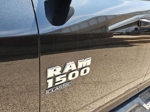 Used 2019 RAM 1500 Express w/ Express Value Package AWD/4WD image 11