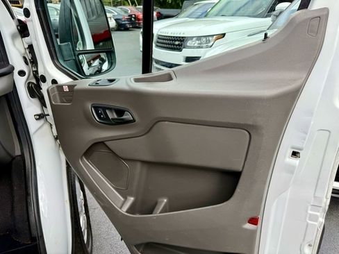 Used 2020 Ford Transit 350 XLT image 24