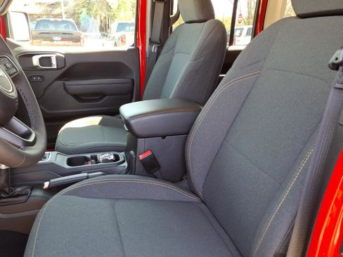 Used 2025 Jeep Wrangler Unlimited Sport S 4xe AWD/4WD image 6