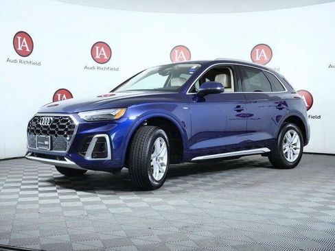 Certified 2023 Audi Q5 2.0T Premium w/ Convenience Package AWD/4WD image 4
