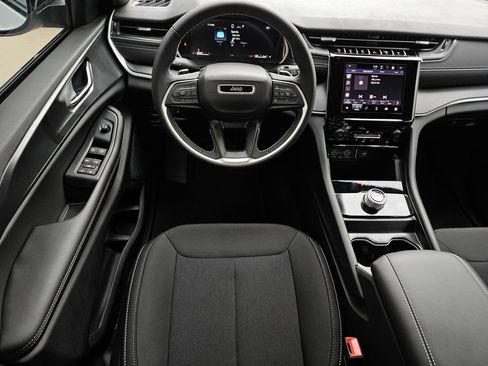 New 2026 Jeep Grand Cherokee L Laredo RWD image 9