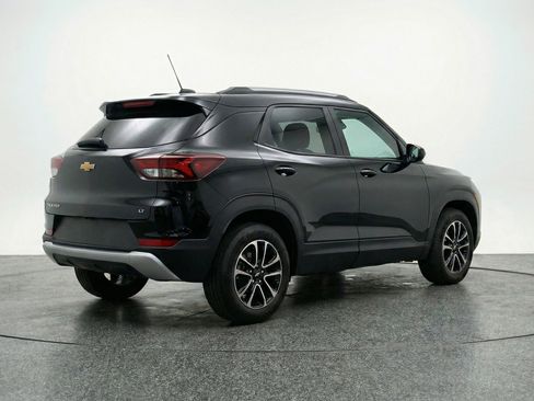 Used 2025 Chevrolet TrailBlazer LT image 9