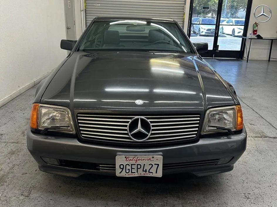 Used 1993 Mercedes-Benz 300 SL image 2