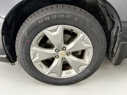 Used 2016 Subaru Forester 2.5i Premium AWD/4WD image 36