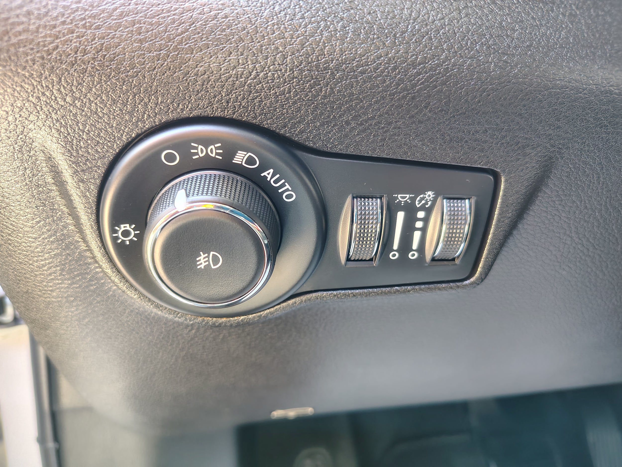Certified 2025 Jeep Compass Limited w/ High Altitude Package AWD/4WD image 31