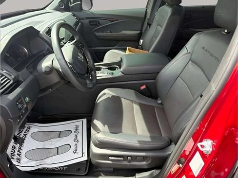 Used 2025 Honda Passport Black Edition image 25