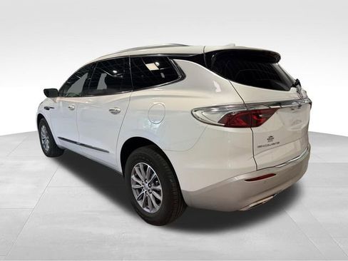 Used 2023 Buick Enclave Essence FWD image 5