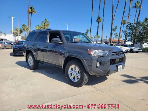 Used 2024 Toyota 4Runner SR5 image 2